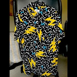 Men’s short-sleeve button-up party shirt size L